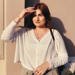 Meet your Posher, Sahar